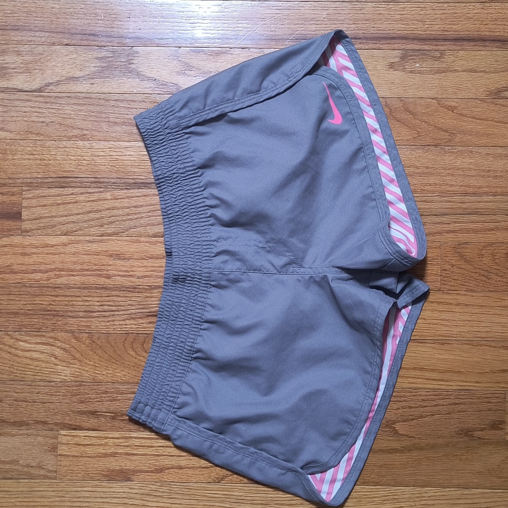 2 Pairs Of Nike Reversible Beach Shorts, Women's Size S/M, - Picture 16 of 16
